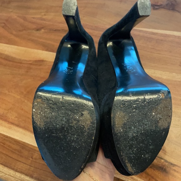 Black high heels - Picture 3 of 4